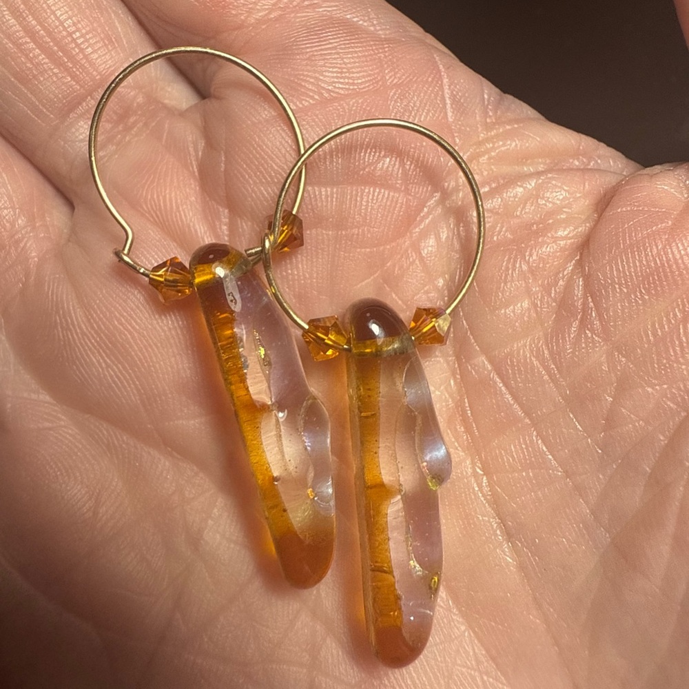 Artsy‎ Gold Tone and Multicolor Glass Dangle Hoops Earrings - Picture 6 of 7